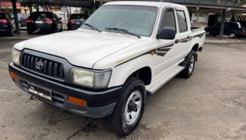 Toyota Hilux DX CD 2002