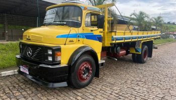 MB 1113 carroceria 1971 amarelo