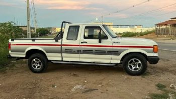 Ford F1000 SS Turbo Diesel Supercab 1994