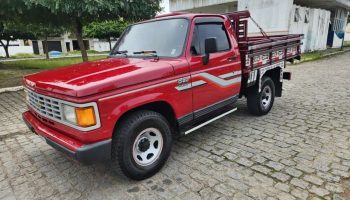 Chevrolet D20 carroceria de madeira 1991 vermelha